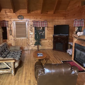 American Patriot Getaways - Can someone say OLD FASHION. - Vacation Rentals Near Me - Pigeon Forge, Tennessee