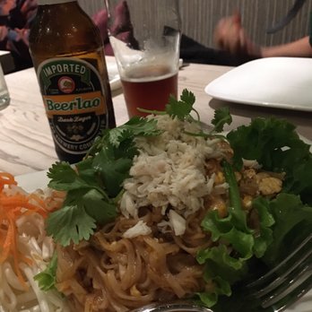 Chai Thai Noodles Berkeley - Chan Pad Puu - stir fried crab noodles - Thai Near Me - Berkeley, California