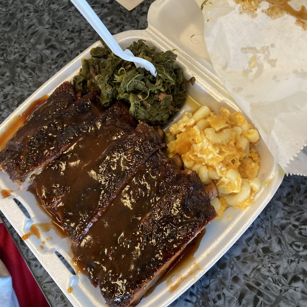 Chatt Smoke House - Barbeque Near Me - Chattanooga, Tennessee