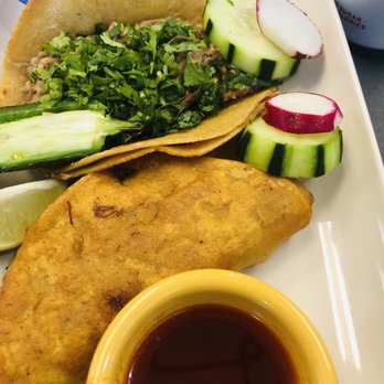 El Jalapeño Feliz - Tacos - one birria; one carnitas - Mexican Near Me - Pompano Beach, Florida