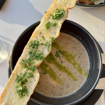 Honu Oceanside - Mushroom soup - Seafood Near Me - Lahaina, Hawaii