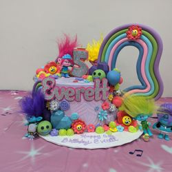 Wildly Cakes - Look at this f***ing cake ! I added some of the toys myself but most of it was made with fondant etc
