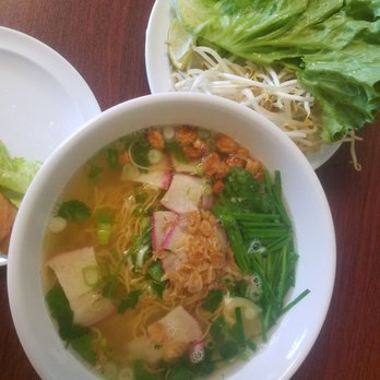 A Chau Restaurant - Wontons w chau xiu and egg noodles. - Vietnamese Near Me - Louisville, Kentucky