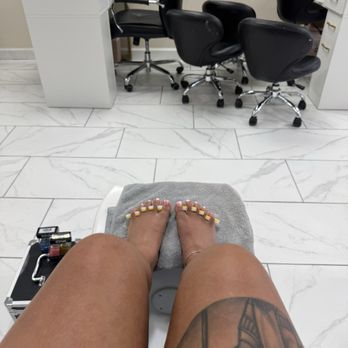Platinum Nails - Nail Salons Near Me - Jacksonville, Florida
