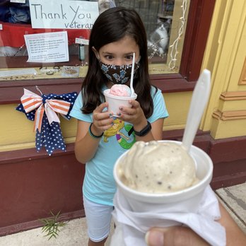 Rainbow's End - Ice cream! - Candy Stores Near Me - Jim Thorpe, Pennsylvania