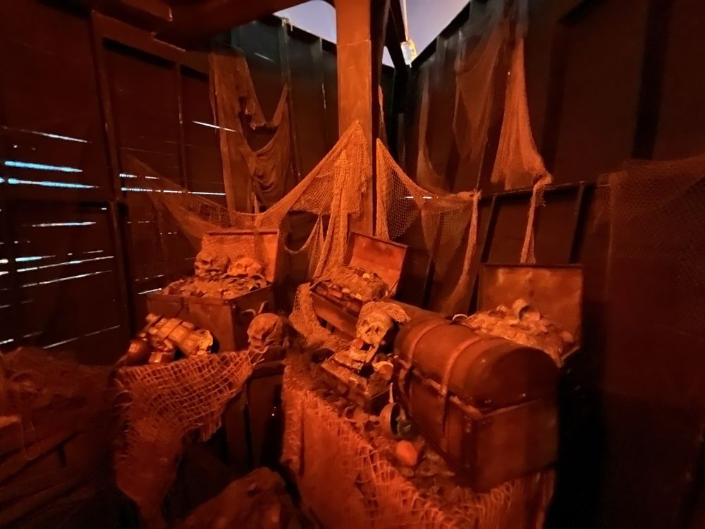 The Queen Mary's Dark Harbor