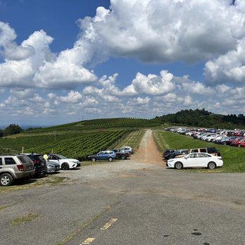 Carter Mountain Orchard - Pick Your Own Farms Near Me - Charlottesville, Virginia