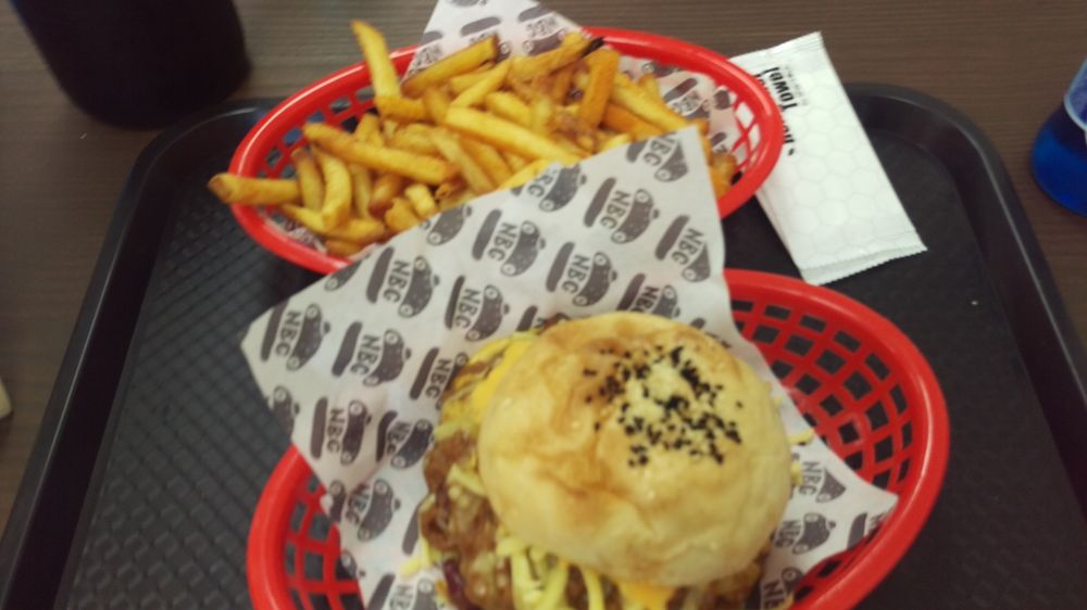 NATURAL BORN GRILLERS 3 Compton St, Mount Gambier South Australia