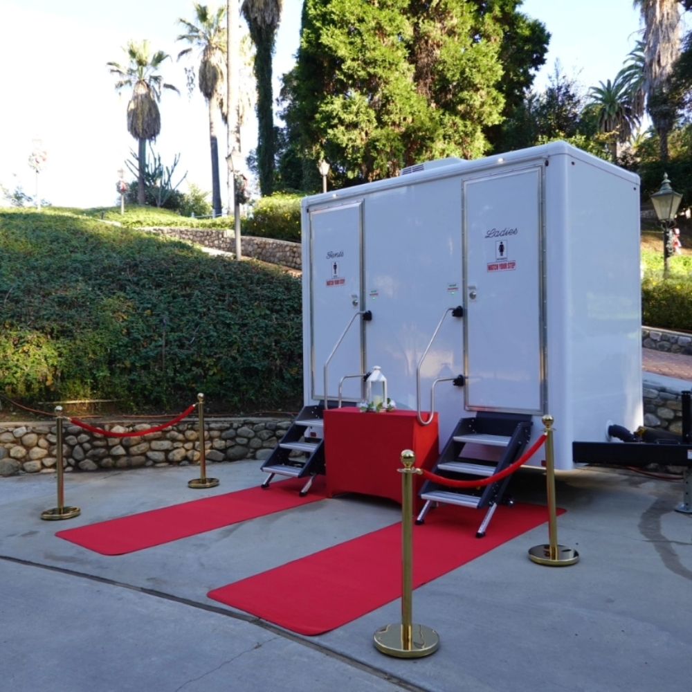 A SEAT ABOVE LUXURY RESTROOMS Updated July 2024 70 Photos 31985