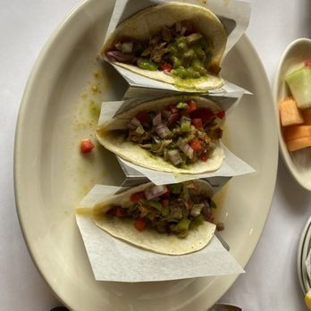 Lauriol Plaza - tacos de pato - Mexican Near Me - Washington, DC, District of Columbia Lauriol Plaza - tacos de pato - Mexican Near Me - Washington, DC, District of Columbia