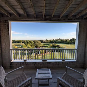 Winnetu Oceanside Resort - East Chop Suite - Hotels Near Me - Edgartown, Massachusetts