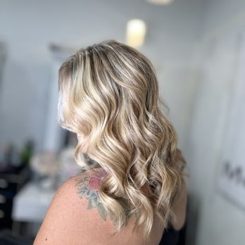 MJ Salón and Spa - "Just the right touch of light--because dimension makes all the difference." - Hair Salons Near Me - Naples, Florida MJ Salón and Spa - "Just the right touch of light--because dimension makes all the difference." - Hair Salons Near Me - Naples, Florida