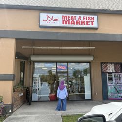 Halal Meat & Fish Market - The front door