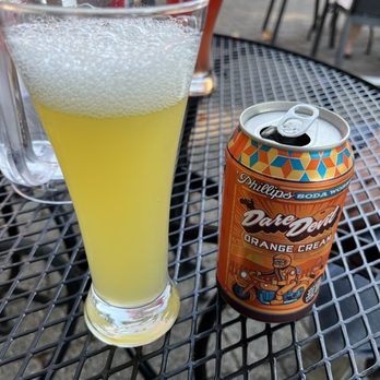 Red Arrow Brewing - a glass of beer and a can of beer - Breweries Near Me - Duncan, British Columbia Red Arrow Brewing - a glass of beer and a can of beer - Breweries Near Me - Duncan, British Columbia