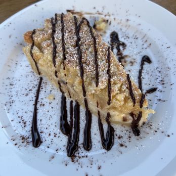 Tre Monti - Pear dessert - Wine Bars Near Me - Los Altos, California