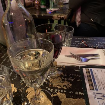 Tryzub Ukrainian Kitchen - Glasses of wine - Ukrainian Near Me - Chicago, Illinois