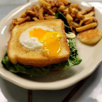 GG Diner - a plate of food on a table - American Near Me - Hamburg, New York