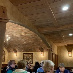 Mr. Dominic's at the Lake - Re-decorated and very upscale new interior. Space