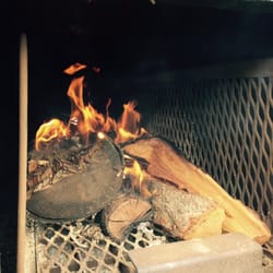 Hogwood BBQ - Smoked with Colorado Cherry & Peach Wood