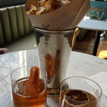 Stitzel-Weller Distillery - Old fashioned and new fashioned with kettle chips - Distilleries Near Me - Shively, Kentucky Stitzel-Weller Distillery - Old fashioned and new fashioned with kettle chips - Distilleries Near Me - Shively, Kentucky