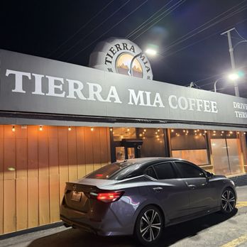 Tierra Mia Coffee - Outdoor view - Coffee & Tea Near Me - Long Beach, California