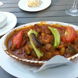 Restaurant Arabul - Lammwürfel mit mediteranem Gemüse