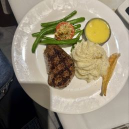 6oz Filet Mignon*