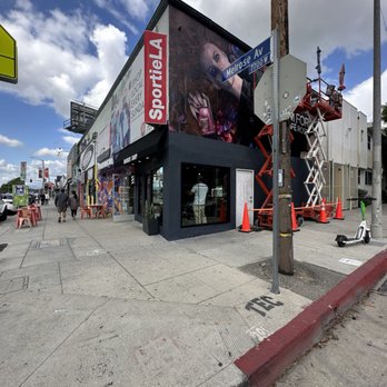 Round One Barbershop - Barbers Near Me - Los Angeles, California Round One Barbershop - Barbers Near Me - Los Angeles, California