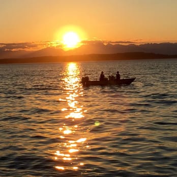 Alki Beach Park - Beauty - Parks Near Me - Seattle, Washington