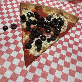 Grimaldi's Pizzeria - Giant slice lunch deal, original w/ olives. - Pizza Near Me - San Antonio, Texas Grimaldi's Pizzeria - Giant slice lunch deal, original w/ olives. - Pizza Near Me - San Antonio, Texas