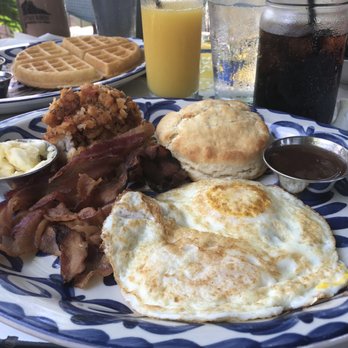 Piggy's Kitchen & Bar - Breakfast & Brunch Near Me - Houston, Texas Piggy's Kitchen & Bar - Breakfast & Brunch Near Me - Houston, Texas