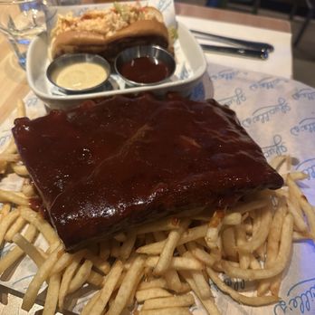 Lucille's Fairview - Seafood Near Me - Pointe-Claire, Quebec Lucille's Fairview - Seafood Near Me - Pointe-Claire, Quebec