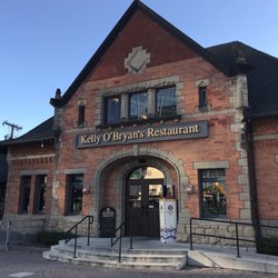 Kelly O'Bryan's & Carlos O'Bryan's Pub - The outside view