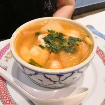 Le Palais de Pékin - Potage Thaï aux crevettes - Chinese Near Me - Paris, 75 Le Palais de Pékin - Potage Thaï aux crevettes - Chinese Near Me - Paris, 75