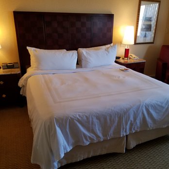 Long Beach Marriott - Nice bed - Hotels Near Me - Long Beach, California Long Beach Marriott - Nice bed - Hotels Near Me - Long Beach, California