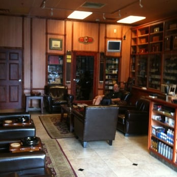 Cigars Vera Cruz Lounge - Tobacco Shops Near Me - San Marcos, California