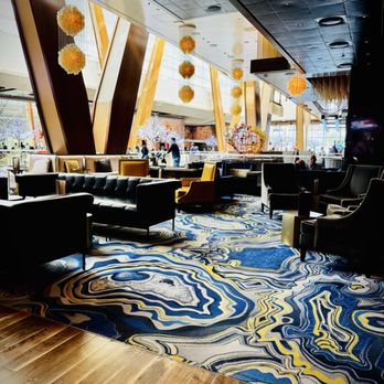 Lobby Bar - Empty at 1:30pm, packed at 1:30am - Lounges Near Me - Las Vegas, Nevada