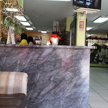Corte Tropical Unisex - The front desk - Hair Salons Near Me - Miami, Florida Corte Tropical Unisex - The front desk - Hair Salons Near Me - Miami, Florida