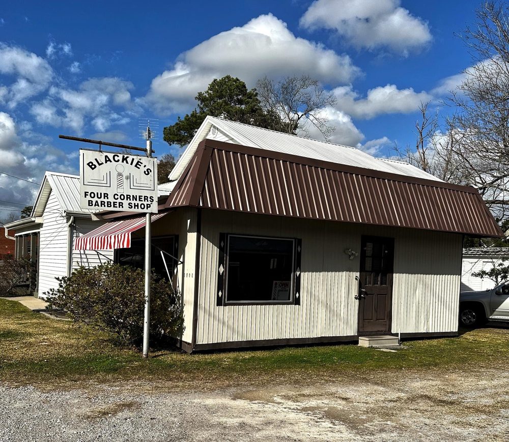 BLACKIE’S FOUR CORNERS BARBER SHOP Updated October 2024 1800 W