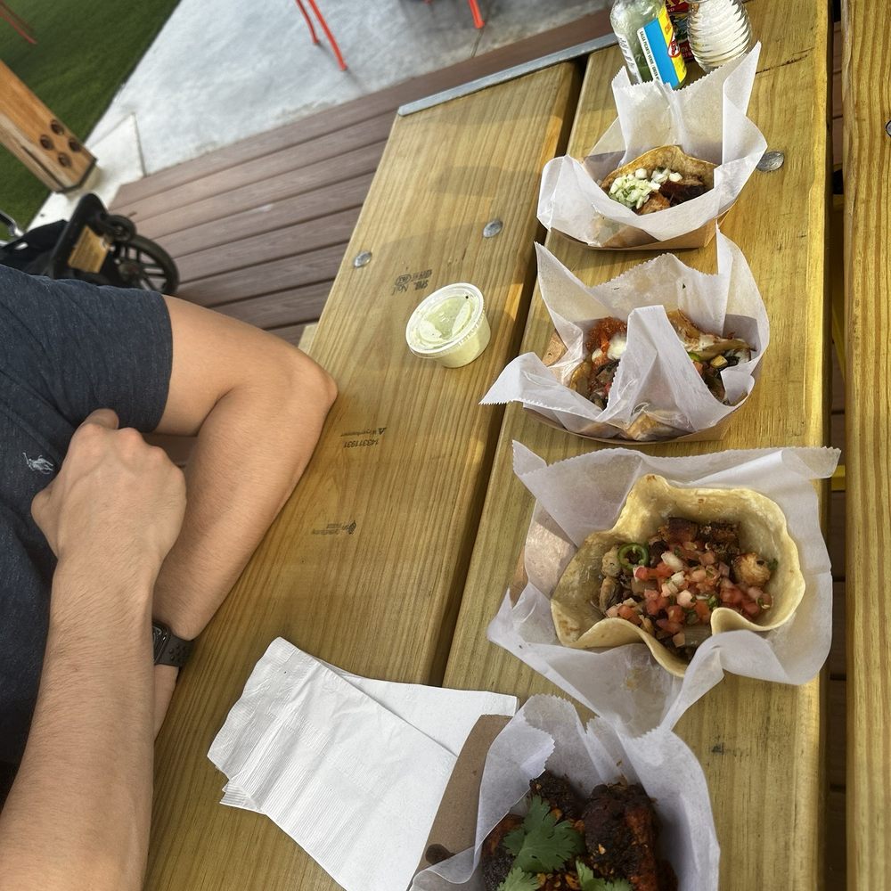 Little Rey - Tex-Mex Near Me - Houston, Texas