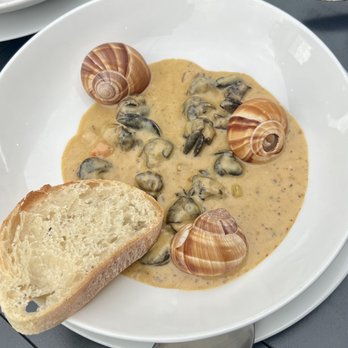 Bites & Bubbles - Escargot - Wine Bars Near Me - Orlando, Florida