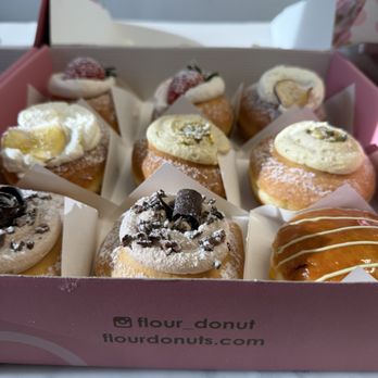 Flour Fresh Cream Donut - Donuts Near Me - Los Angeles, California