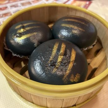 Royal Dim Sum - Salted egg lava buns - Dim Sum Near Me - Westbury, New York