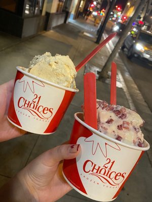 21 Choices Frozen Yogurt by null