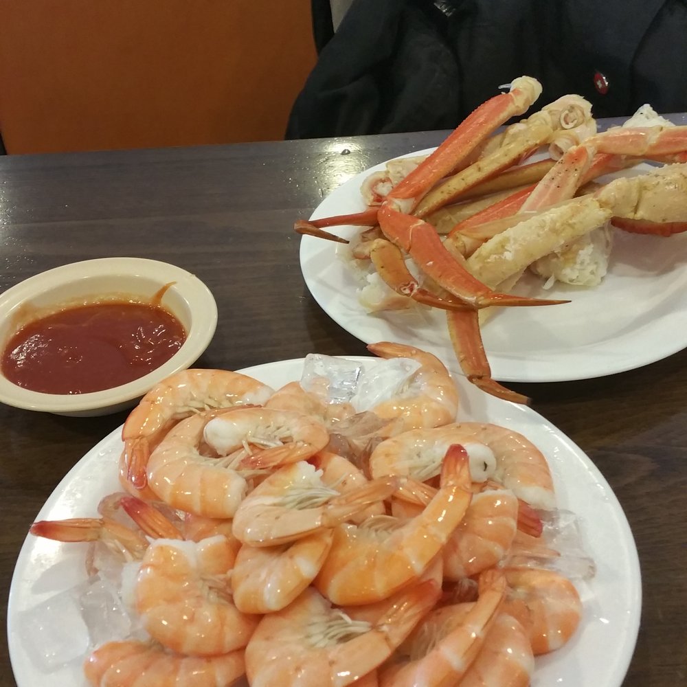 Seaport Buffet - Cold peel shrimp and snow crab legs. - Buffets Near Me - Brooklyn, New York Seaport Buffet - Cold peel shrimp and snow crab legs. - Buffets Near Me - Brooklyn, New York