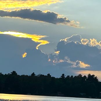 5 Lakes Lodge - Even the clouds are beautiful - Bed & Breakfast Near Me - Millinocket, Maine