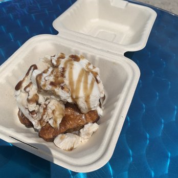 Farmer's Fresh - Apple Dumplings with Vegan Carmel Ice Cream with Brown Sugar Maple Glazed - Food Trucks Near Me - Houston, Texas Farmer's Fresh - Apple Dumplings with Vegan Carmel Ice Cream with Brown Sugar Maple Glazed - Food Trucks Near Me - Houston, Texas