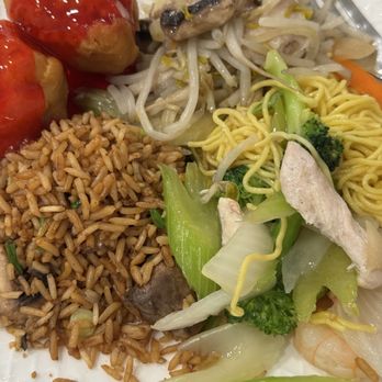 Willie's Chinese Food - Mixed dishes - Chinese Near Me - Orleans, Ontario Willie's Chinese Food - Mixed dishes - Chinese Near Me - Orleans, Ontario
