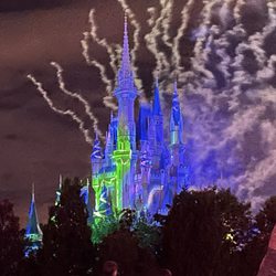 Magic Kingdom's Enchantment Fireworks