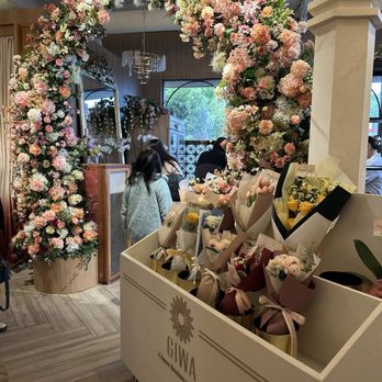 GIWA - Flower shop in restaurant - Breakfast & Brunch Near Me - Santa Clara, California GIWA - Flower shop in restaurant - Breakfast & Brunch Near Me - Santa Clara, California